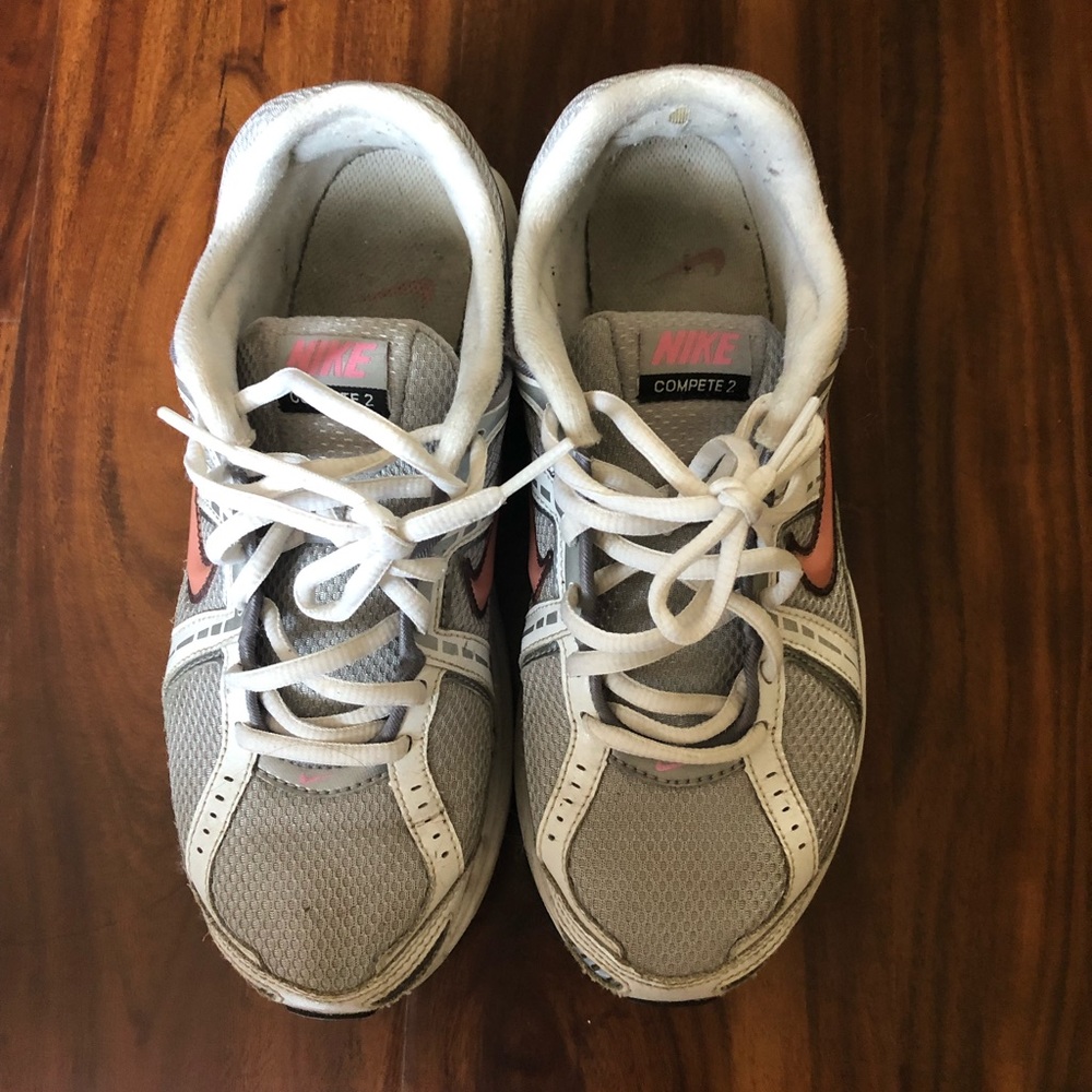 Nike compete 2 shoes